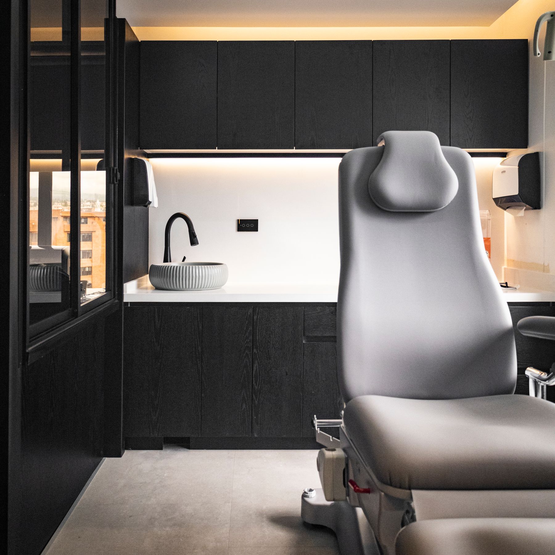 Illustrative modern dental clinic interior, not the actual clinic